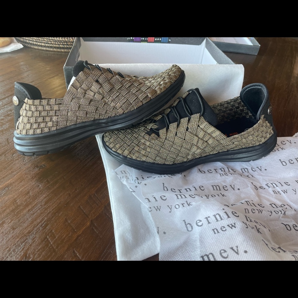 Bernie Mev Women's Victoria Walking Shoe